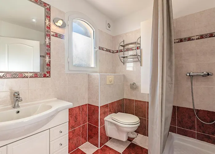 Maria Magdalena - Avec Piscine فيلة